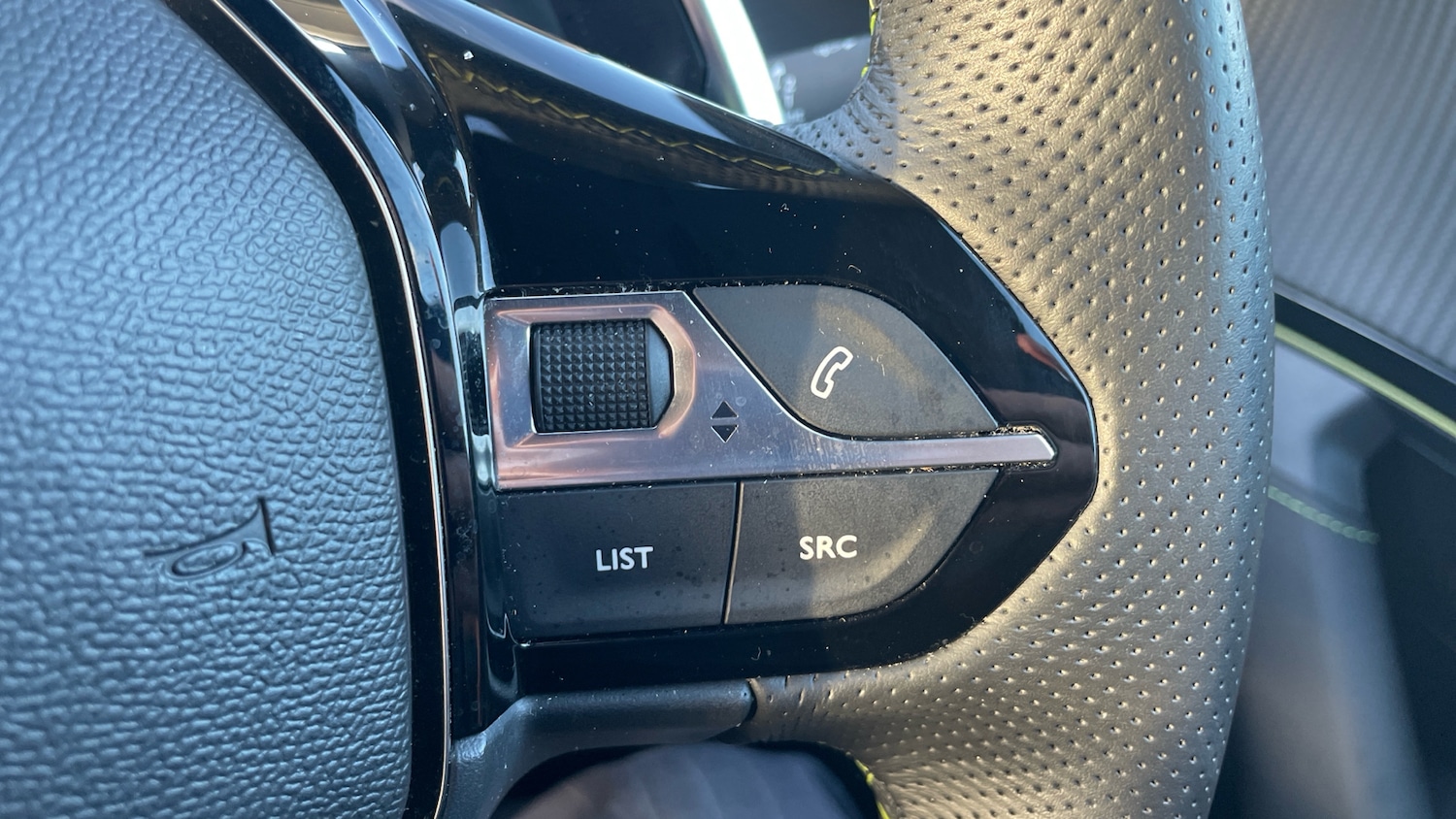 Used Peugeot 2008 2024 for sale - 76905955: Photo 27