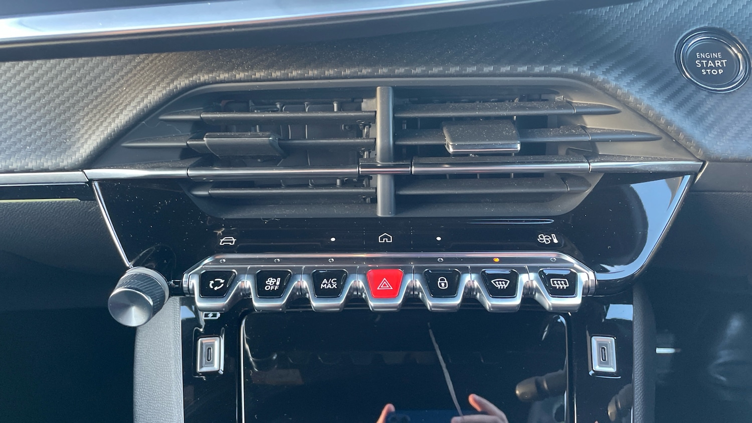 Used Peugeot 2008 2024 for sale - 76905955: Photo 30