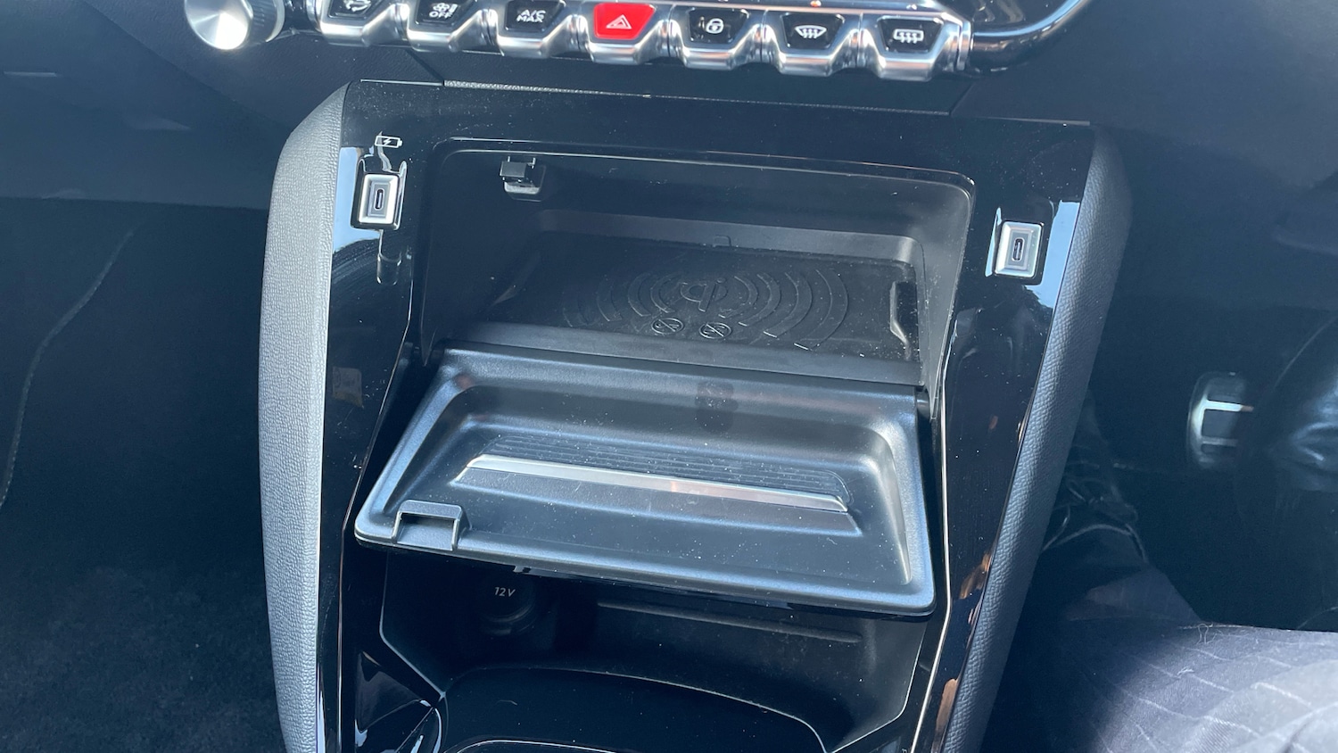 Used Peugeot 2008 2024 for sale - 76905955: Photo 32