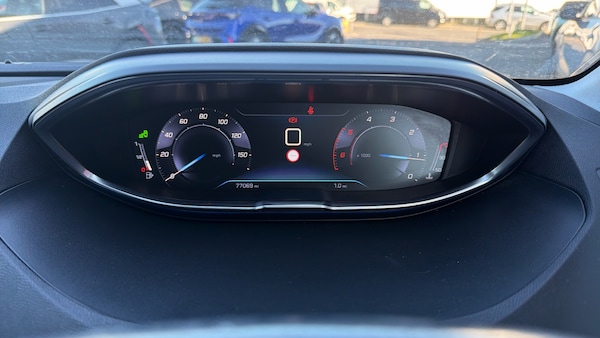 Used Peugeot 3008 2019 for sale - 76159948: Photo 31