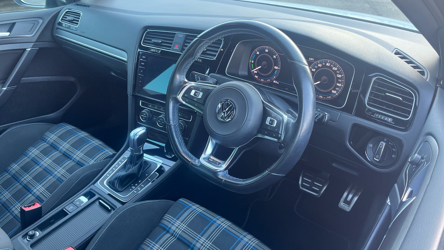 Used Volkswagen Golf 2018 for sale - 77339167: Photo 11