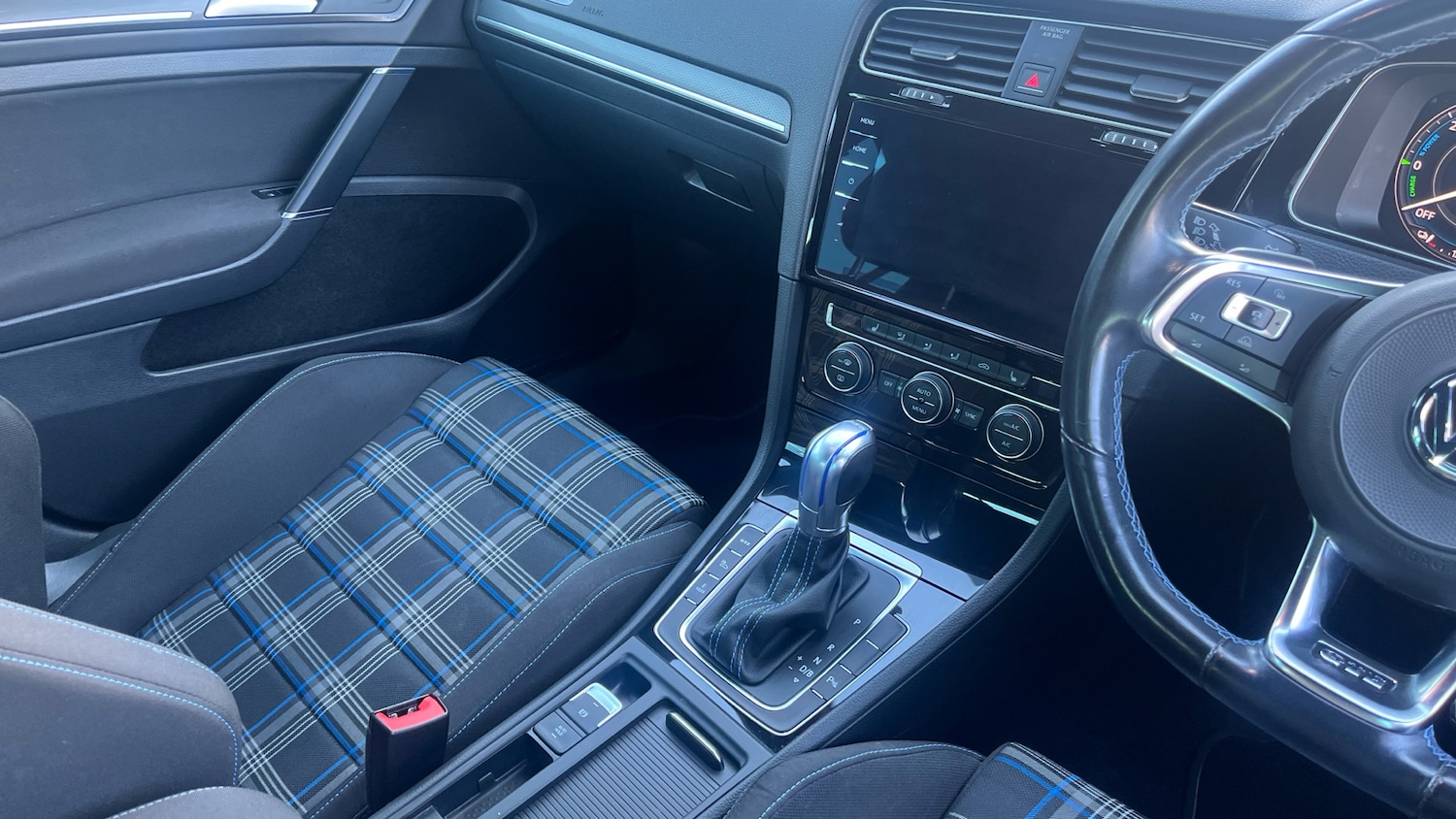 Used Volkswagen Golf 2018 for sale - 77339167: Photo 14