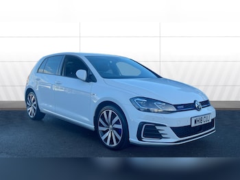 Used Volkswagen Golf 2018 for sale - 77339167: Photo