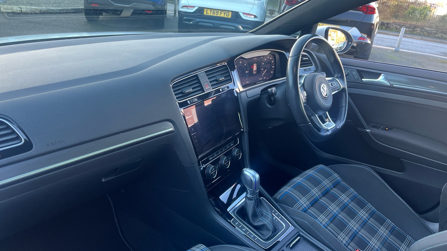 Used Volkswagen Golf 2018 for sale - 77339167: Photo 9