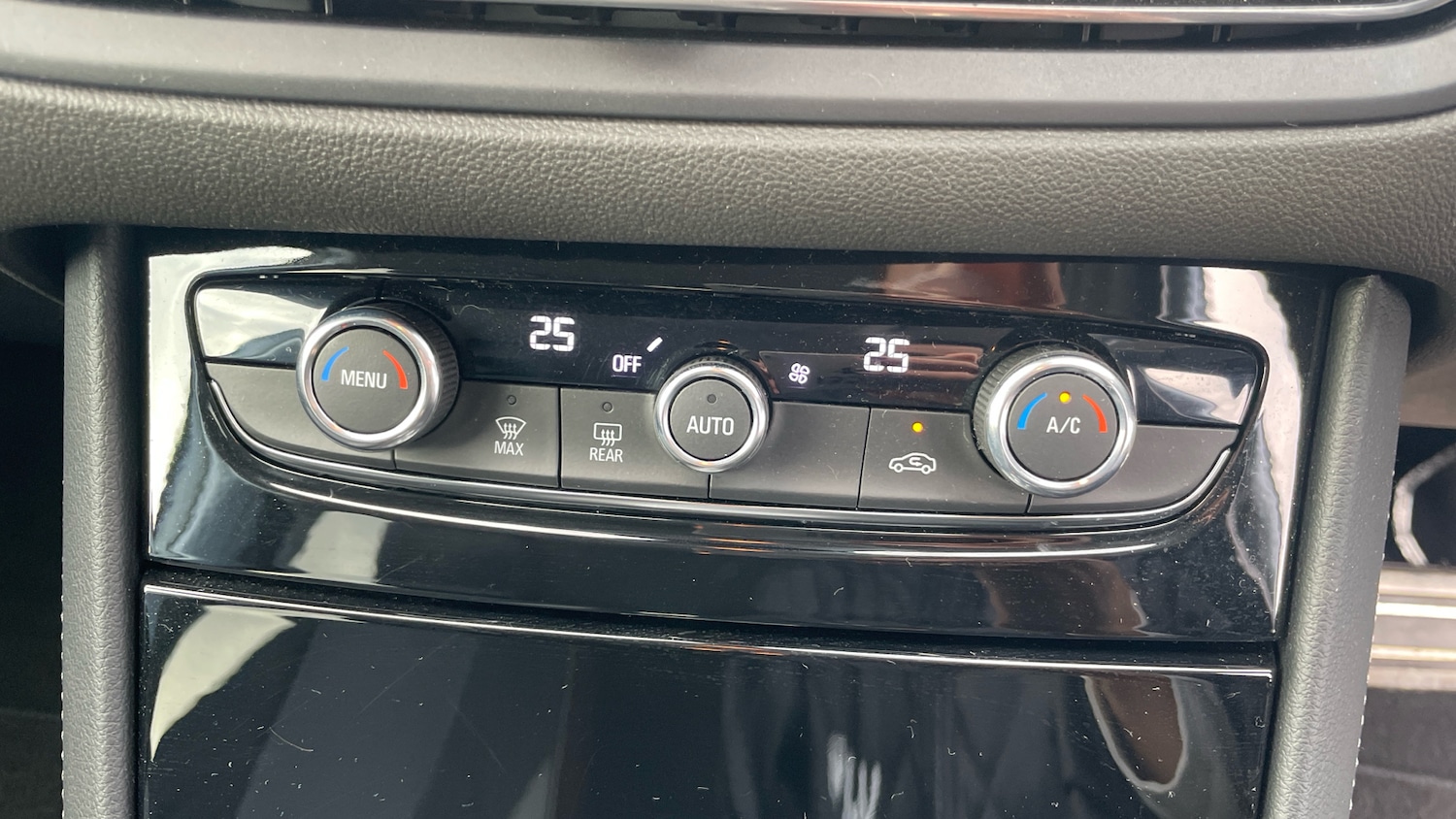 Used Vauxhall Grandland 2022 for sale - 76697013: Photo 23