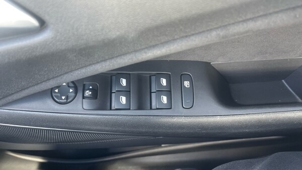 Used Vauxhall Crossland 2023 for sale - 76115768: Photo 27