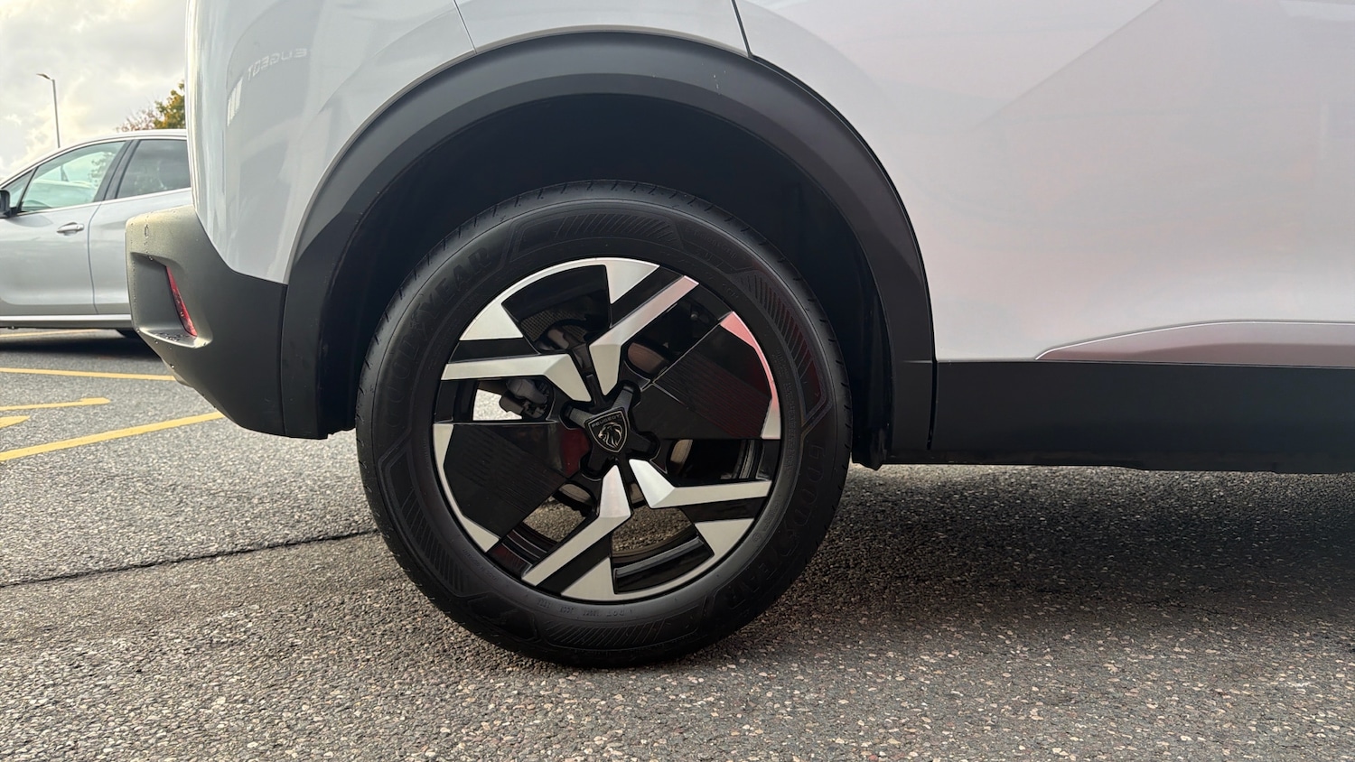 Used Peugeot 2008 2024 for sale - 76409639: Photo 7