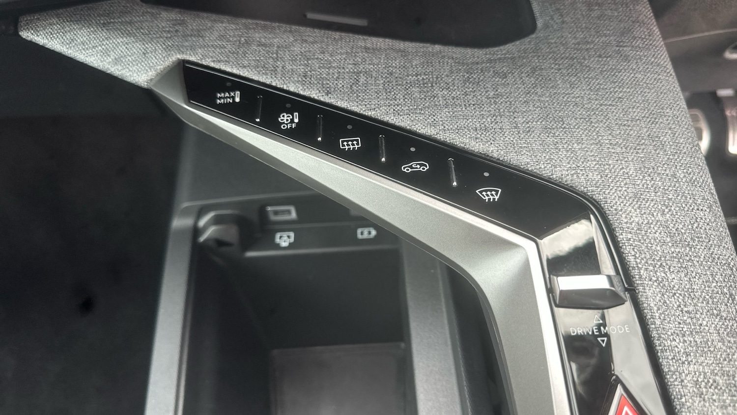 Used Peugeot 3008 2025 for sale - 76352037: Photo 35