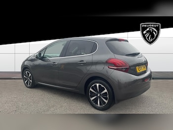 Used Peugeot 208 2019 for sale - 76302892: Photo