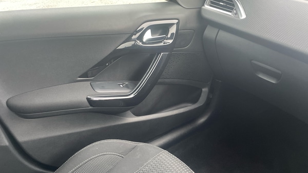 Used Peugeot 208 2019 for sale - 76302892: Photo 37