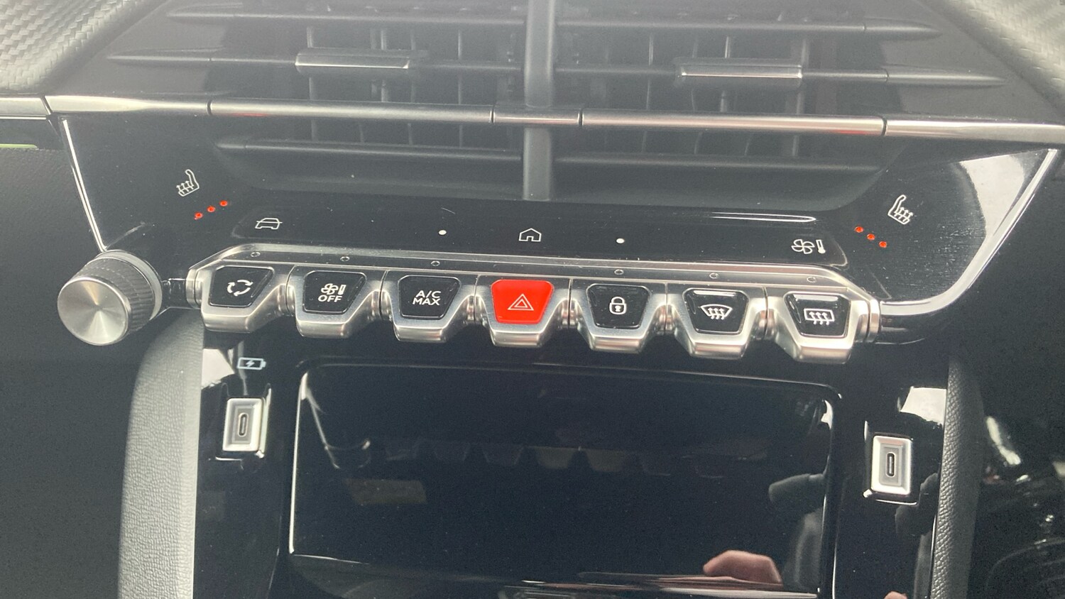 Used Peugeot 2008 2023 for sale - 76290439: Photo 21