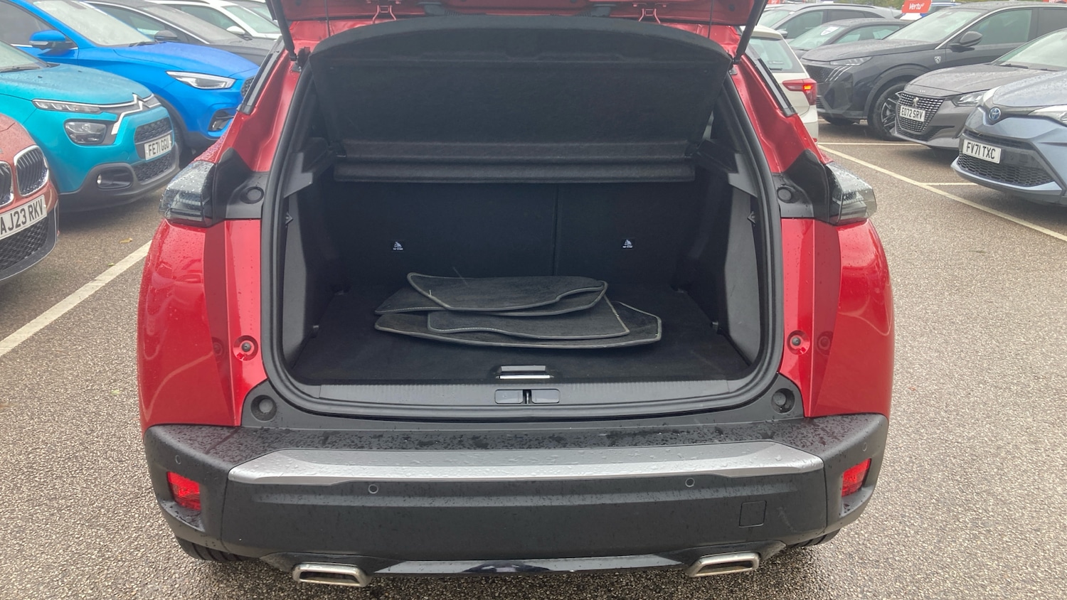 Used Peugeot 2008 2023 for sale - 76290439: Photo 4