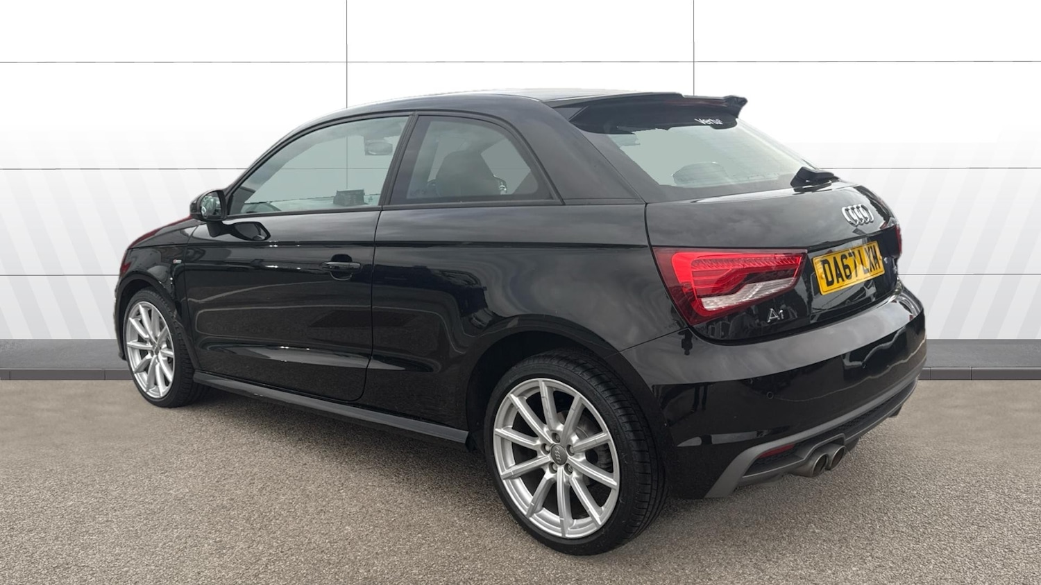 Used Audi A1 2017 for sale - 76075774: Photo 2