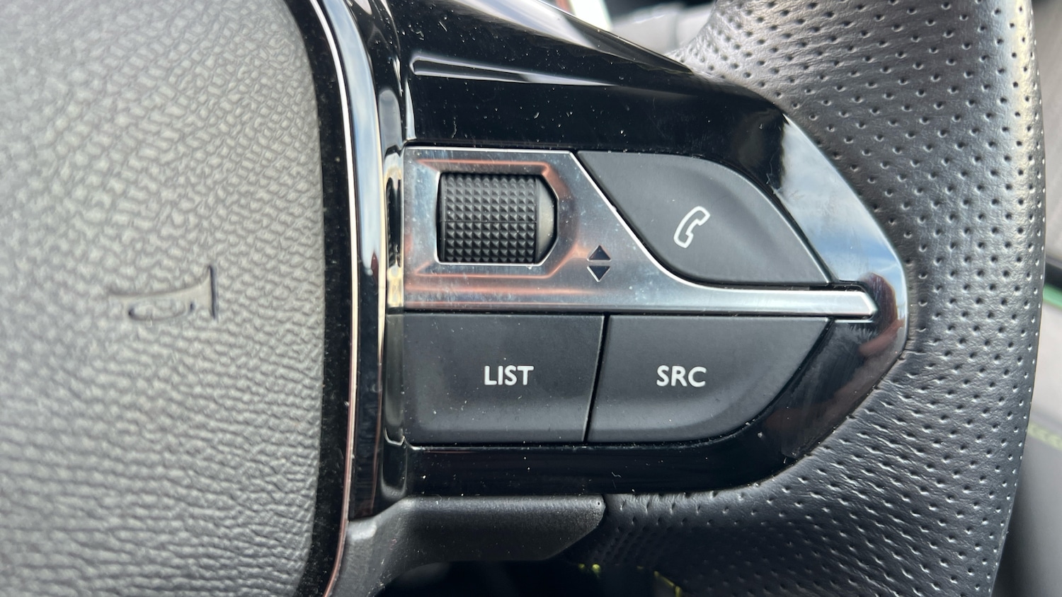 Used Peugeot 2008 2023 for sale - 77420933: Photo 35