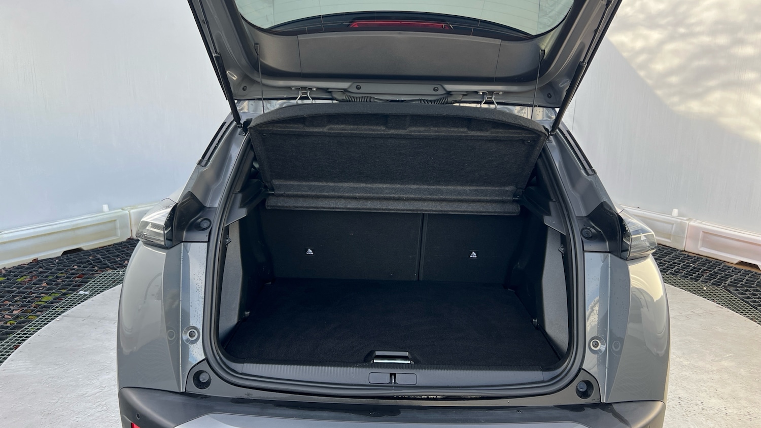 Used Peugeot 2008 2023 for sale - 77420933: Photo 4