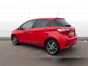 Used Toyota Yaris 2020 for sale - 77125007: Photo
