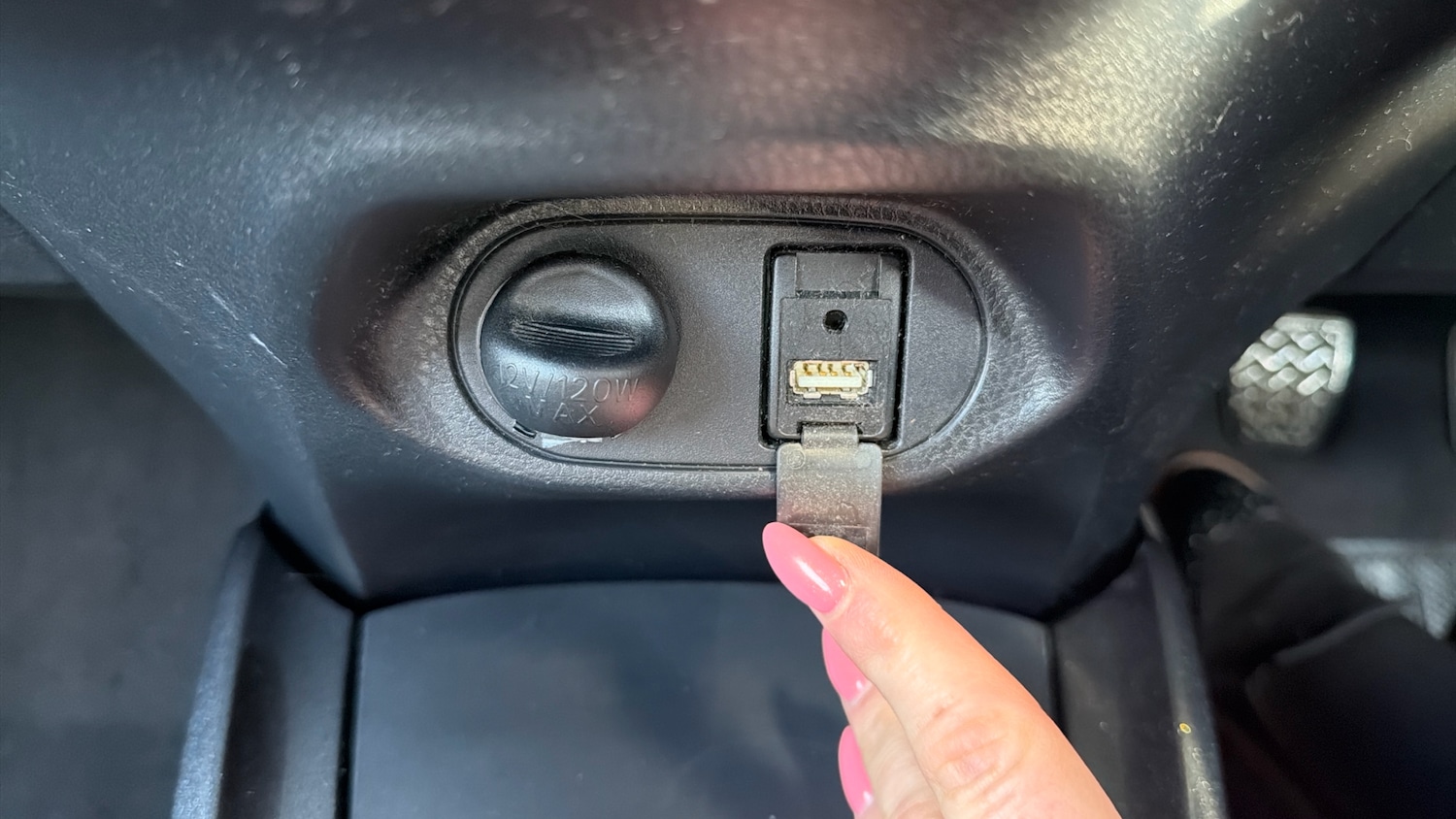 Used Toyota Yaris 2020 for sale - 77125007: Photo 39