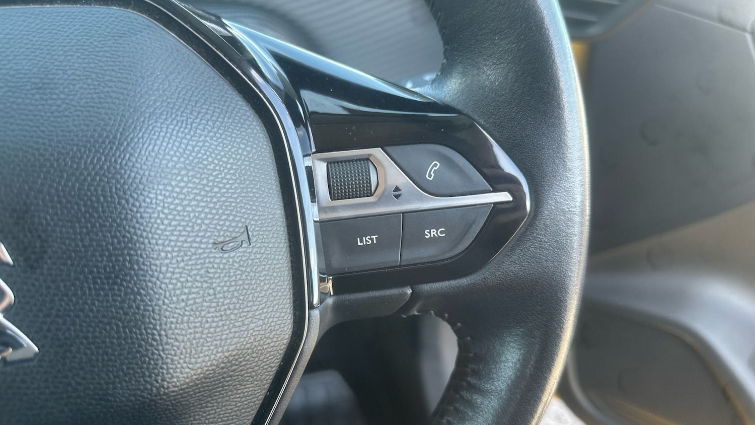 Used Peugeot 208 2020 for sale - 76063705: Photo 27