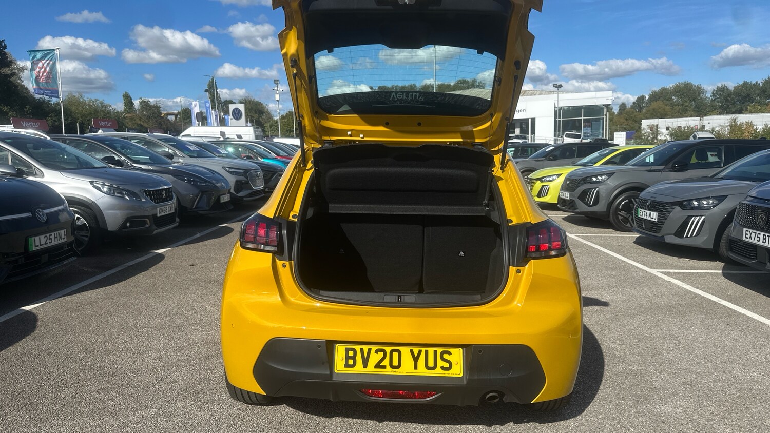 Used Peugeot 208 2020 for sale - 76063705: Photo 4