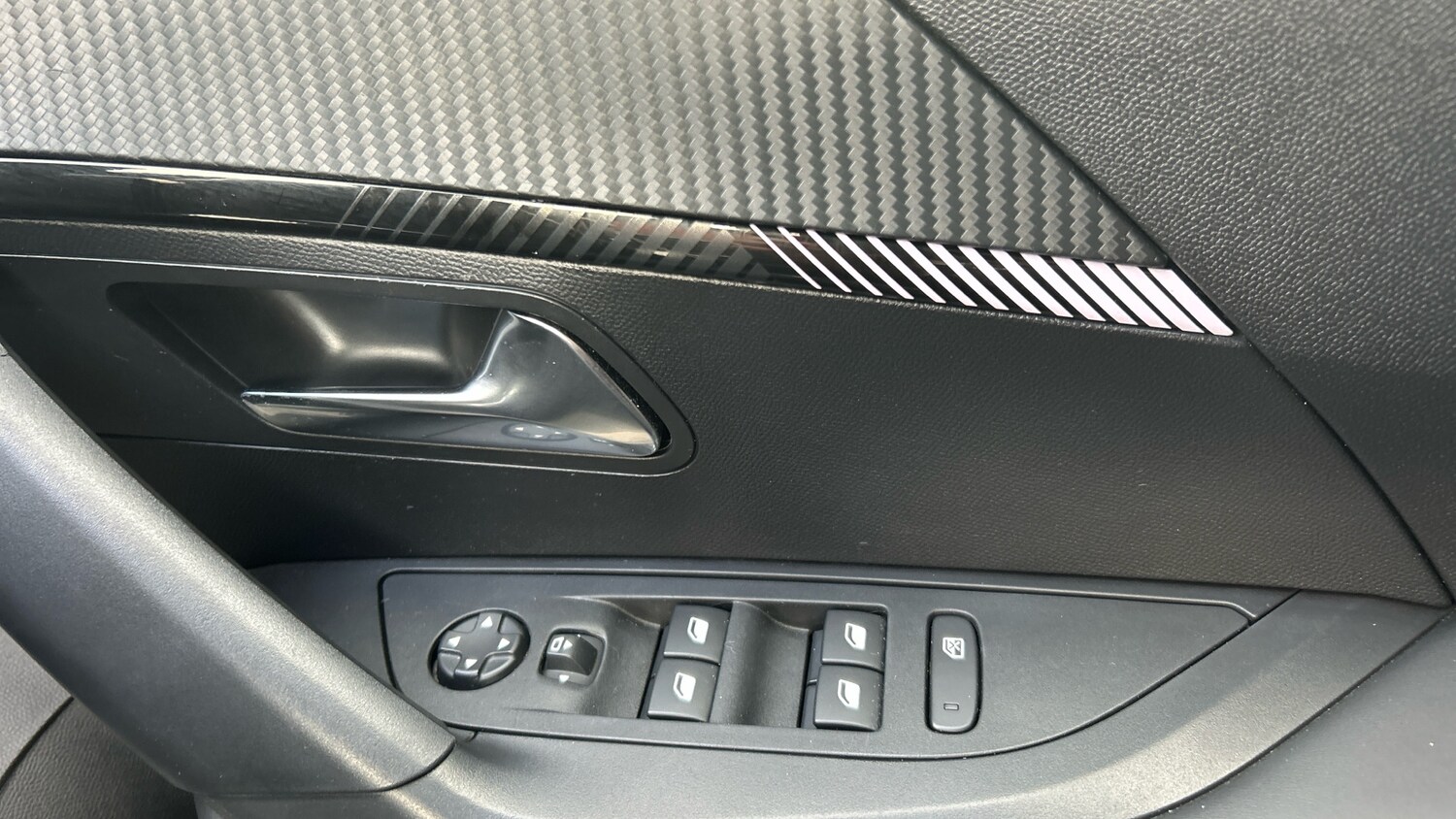 Used Peugeot 2008 2024 for sale - 77416911: Photo 27