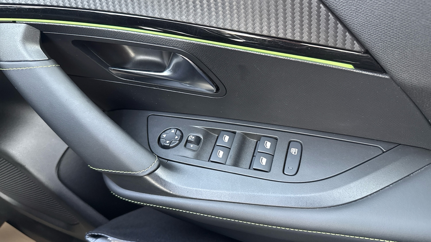 Used Peugeot 2008 2022 for sale - 76583163: Photo 29