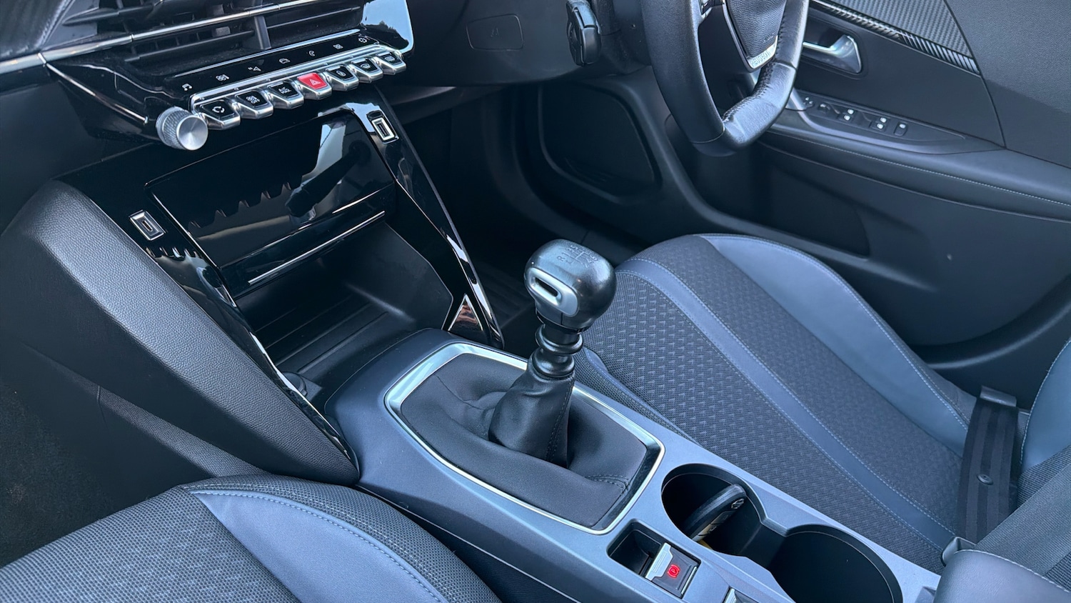 Used Peugeot 2008 2020 for sale - 77001772: Photo 13