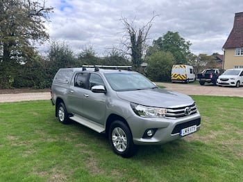 Used Toyota Hilux 2019 for sale - 79813550: Photo