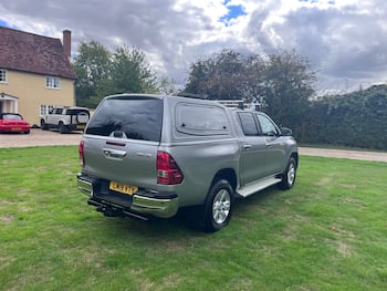 Used Toyota Hilux 2019 for sale - 79813550: Photo