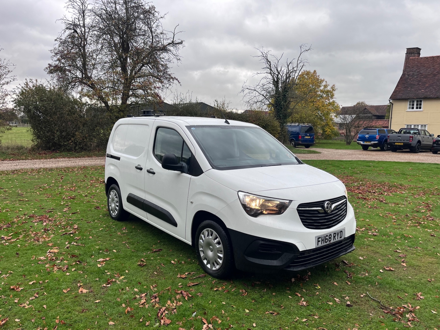 Used Vauxhall Combo 2019 for sale - 76436579: Photo 1