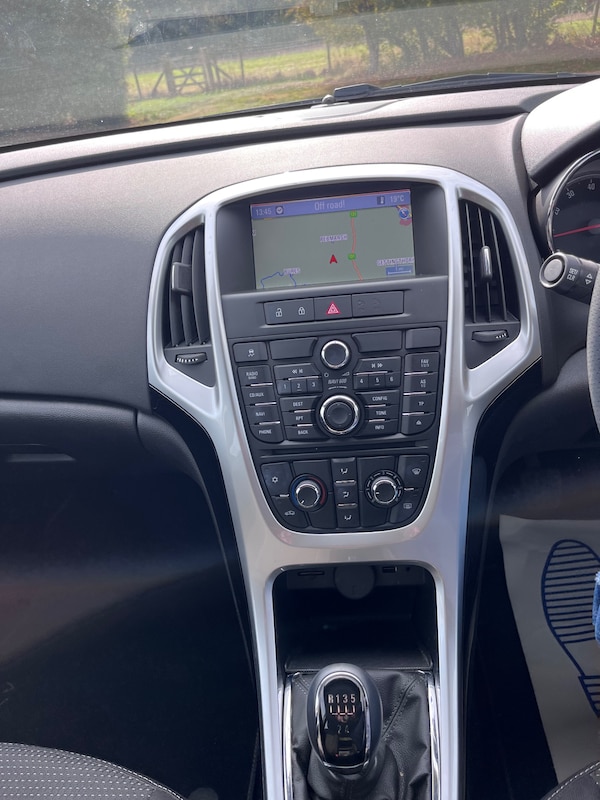 Used Vauxhall Astra 2013 for sale - 76218992: Photo 19