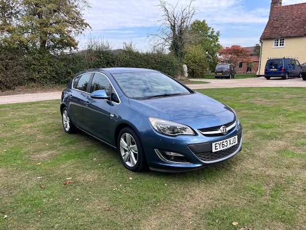 Used Vauxhall Astra 2013 for sale - 76218992: Photo 1