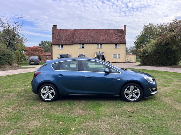 Used Vauxhall Astra 2013 for sale - 76218992: Photo 3