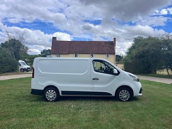 Used Nissan NV300 2018 for sale - 79037770: Photo