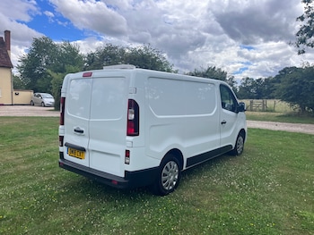 Used Nissan NV300 2018 for sale - 79037770: Photo