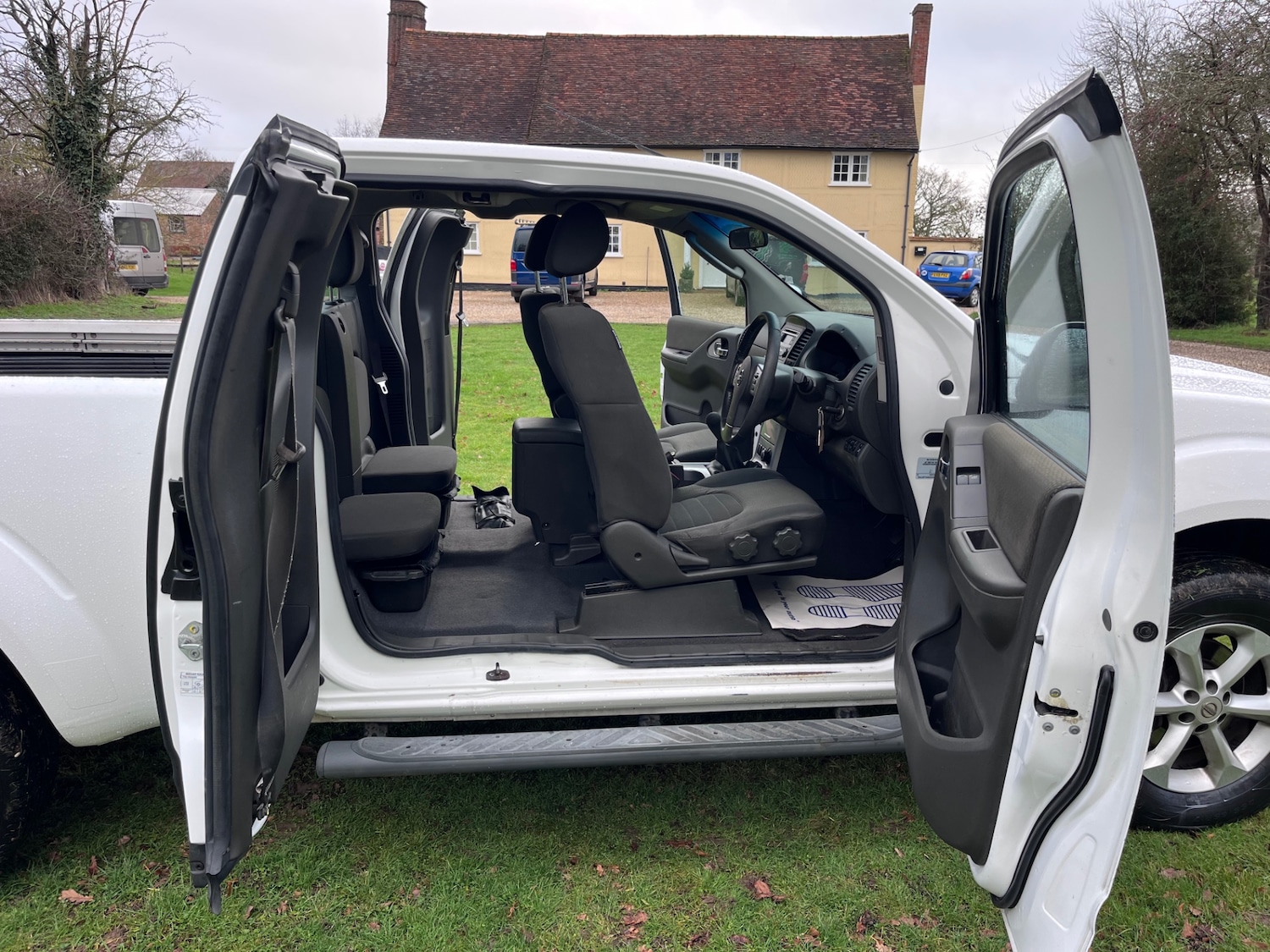 Used Nissan Navara 2013 for sale - 77431724: Photo 9