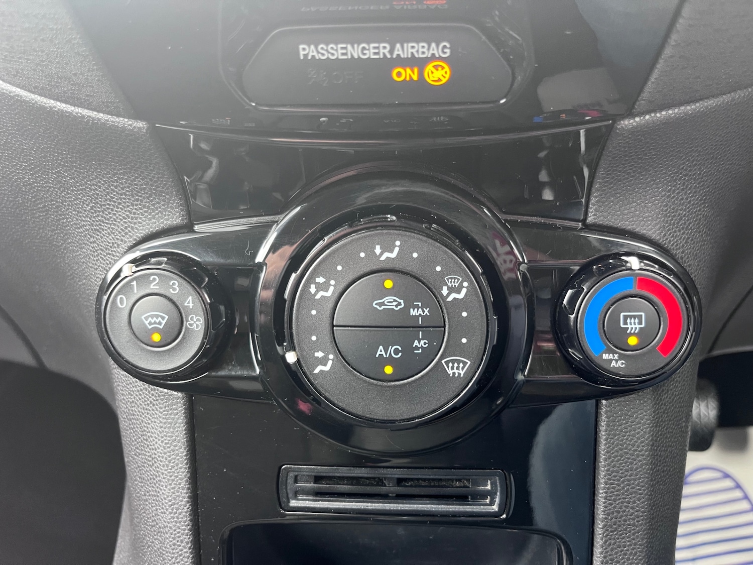 Used Ford Fiesta 2017 for sale - 76253928: Photo 15