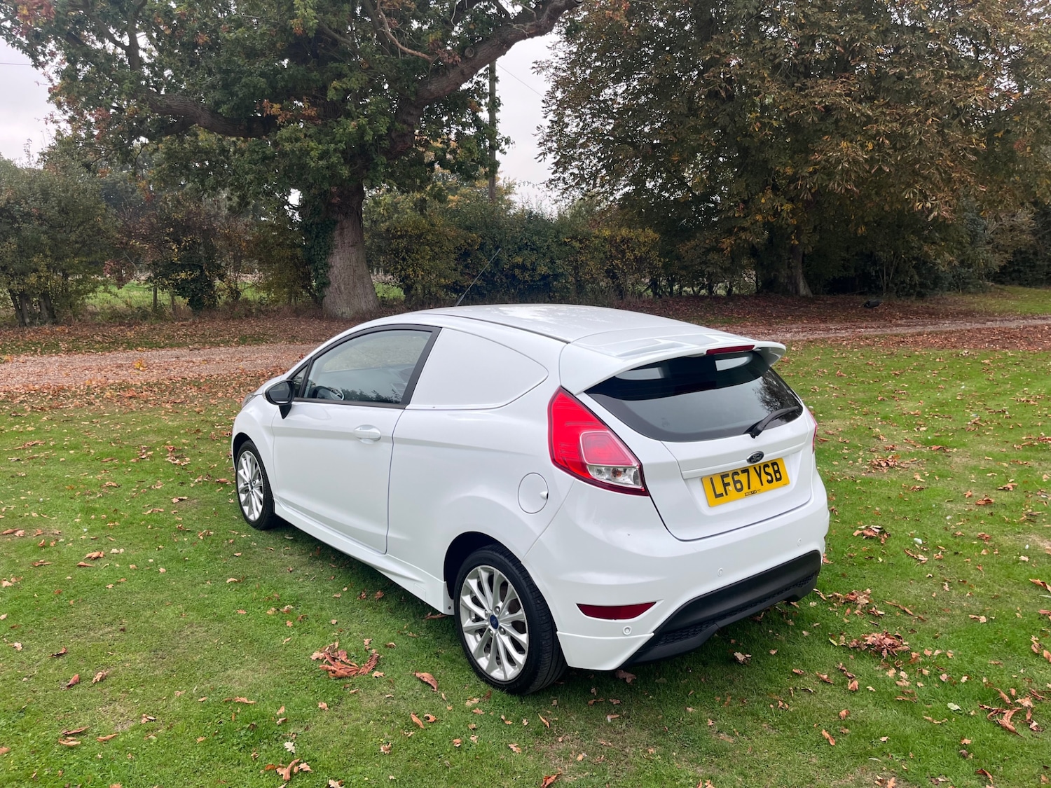 Used Ford Fiesta 2017 for sale - 76253928: Photo 19