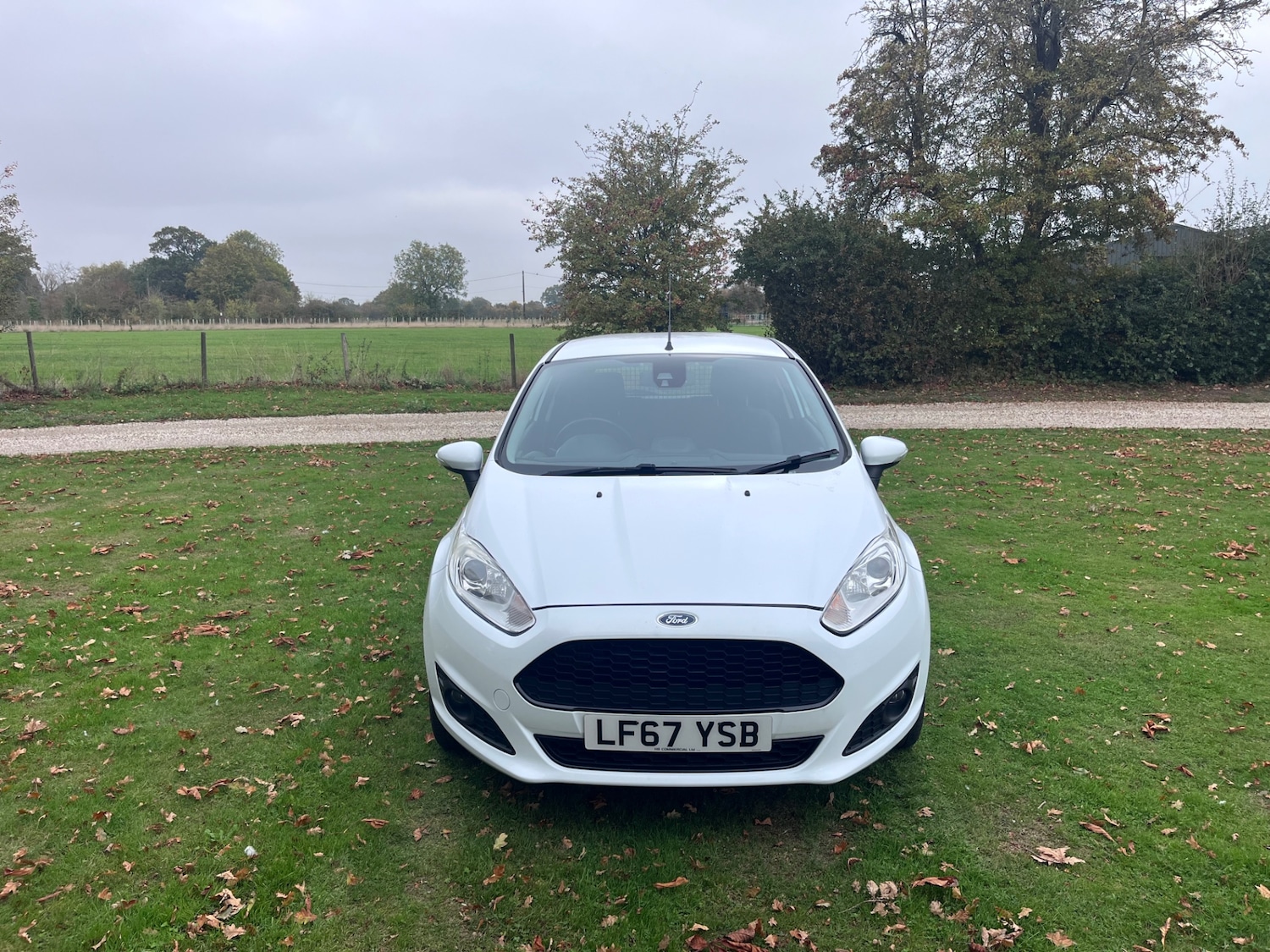 Used Ford Fiesta 2017 for sale - 76253928: Photo 2