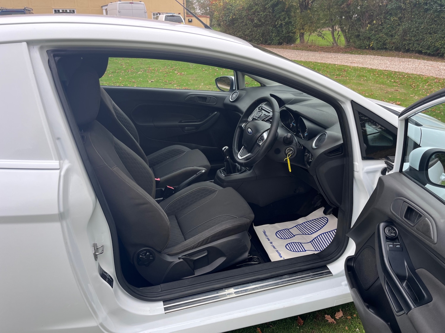 Used Ford Fiesta 2017 for sale - 76253928: Photo 22