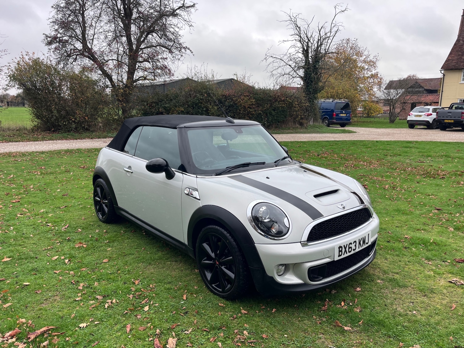 Used MINI Convertible 2013 for sale - 76517838: Photo 1