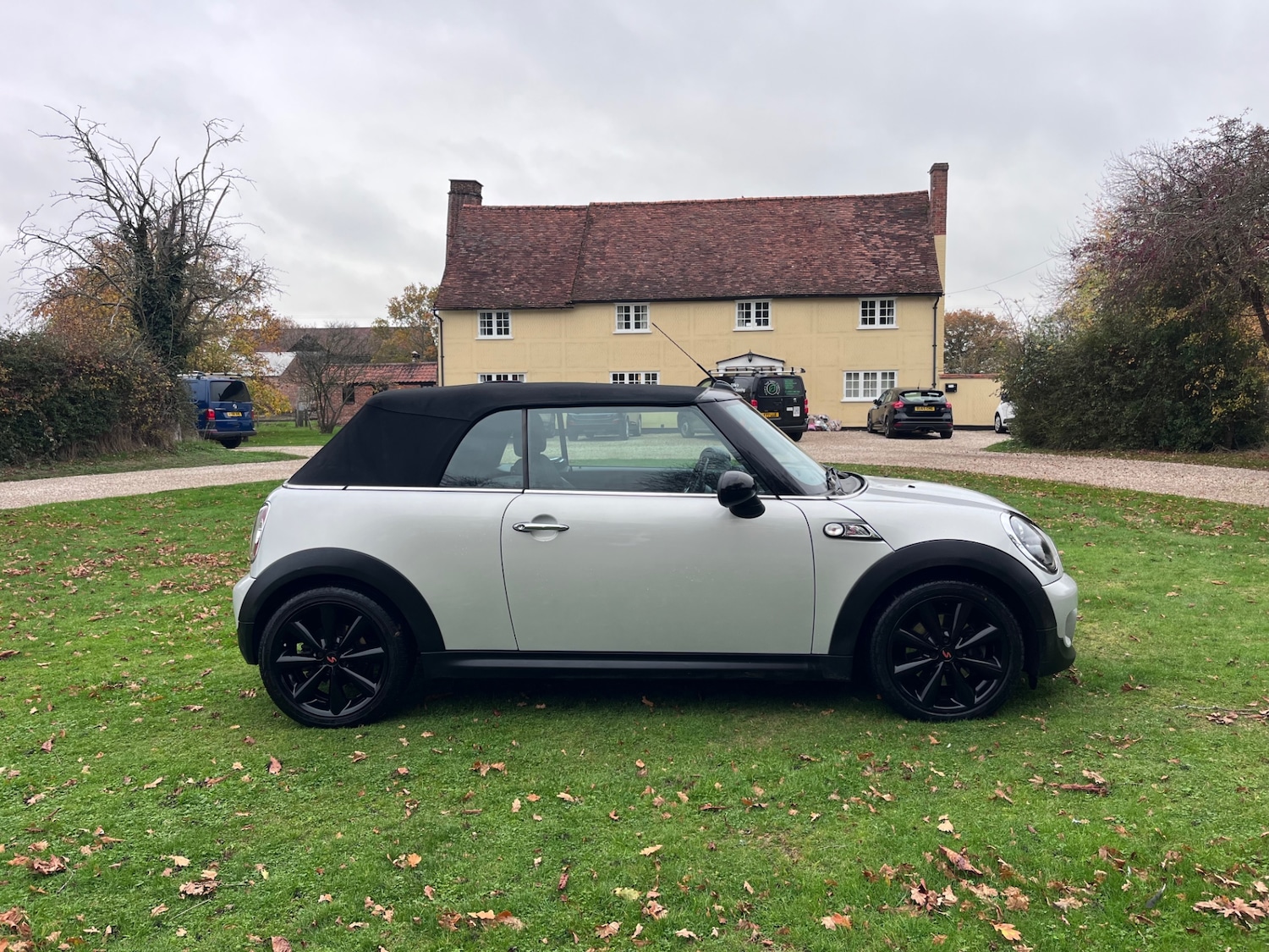 Used MINI Convertible 2013 for sale - 76517838: Photo 3