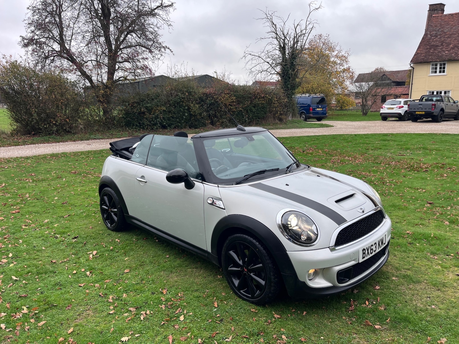 Used MINI Convertible 2013 for sale - 76517838: Photo 5