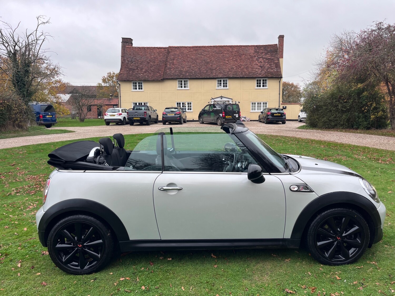 Used MINI Convertible 2013 for sale - 76517838: Photo 6