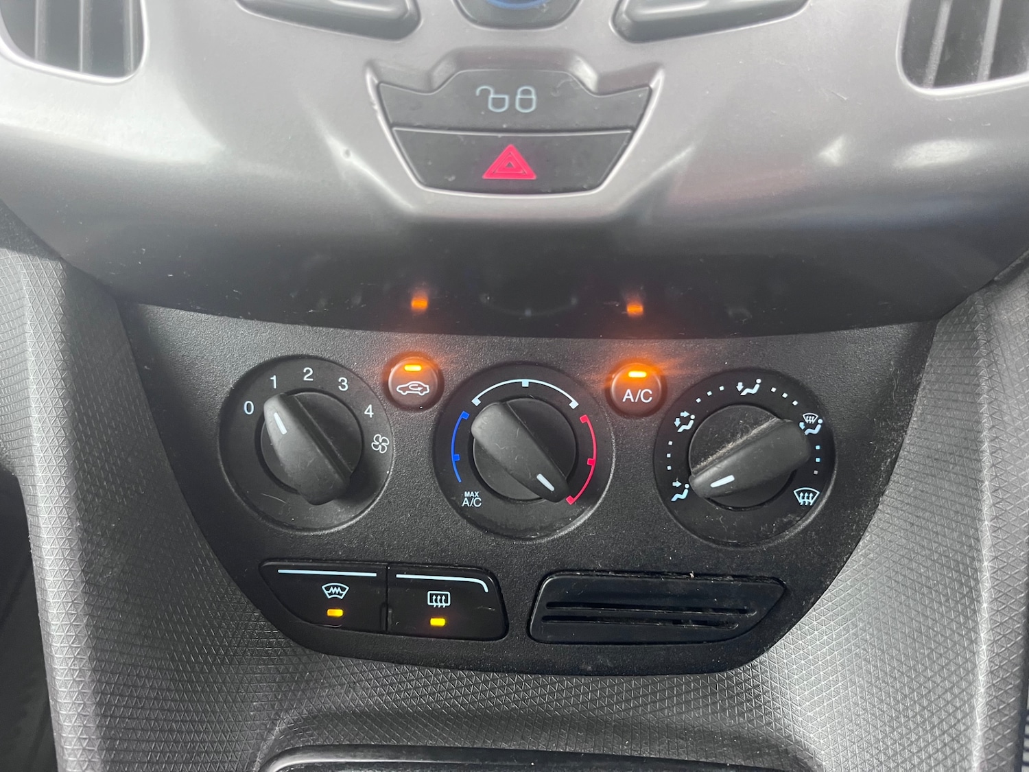 Used Ford Tourneo Connect 2014 for sale - 76436327: Photo 10