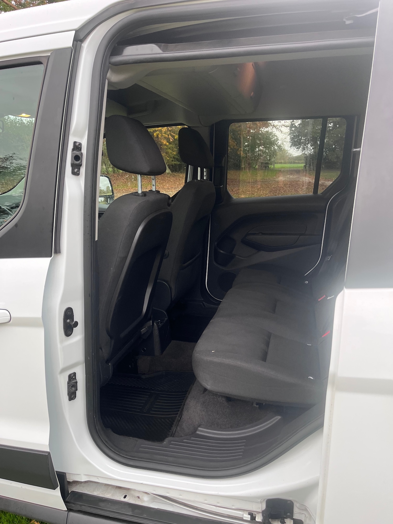 Used Ford Tourneo Connect 2014 for sale - 76436327: Photo 16