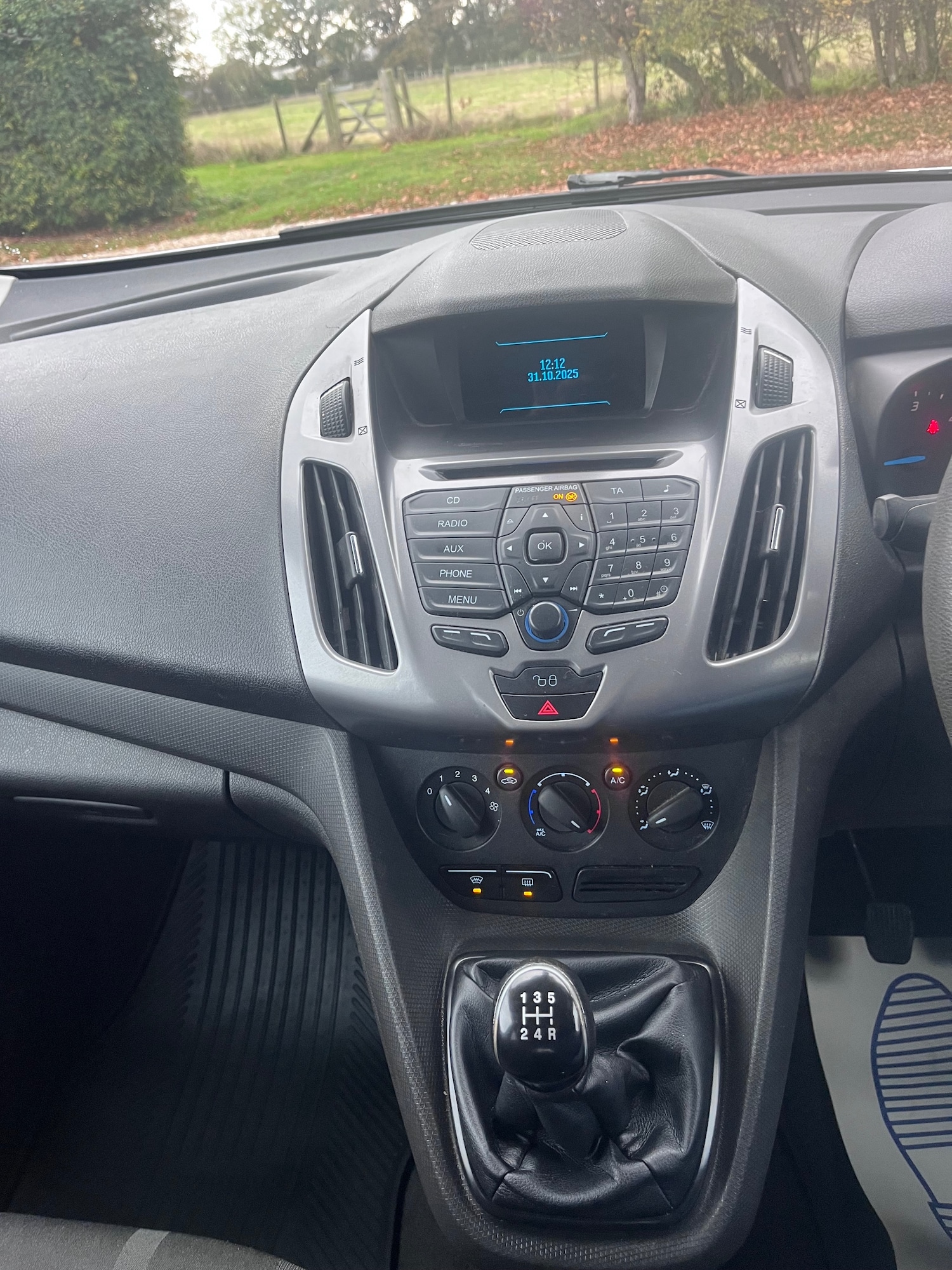 Used Ford Tourneo Connect 2014 for sale - 76436327: Photo 18