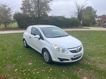 Vauxhall - Corsa