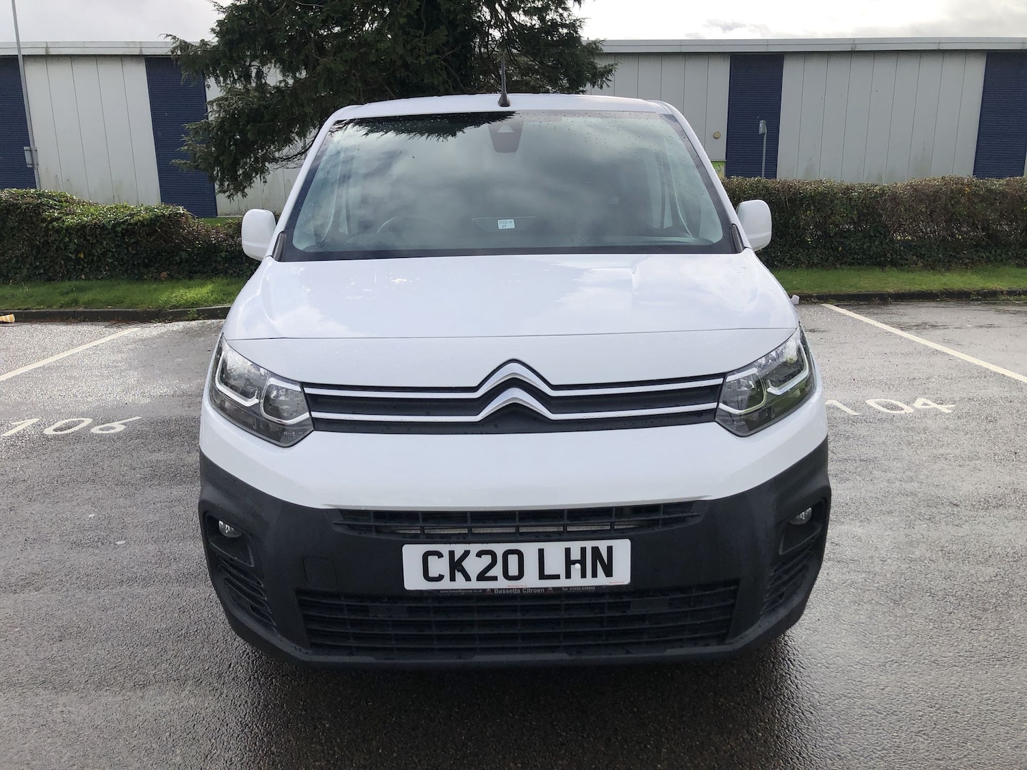 Used Citroen Berlingo 2020 for sale - 76444299: Photo 2