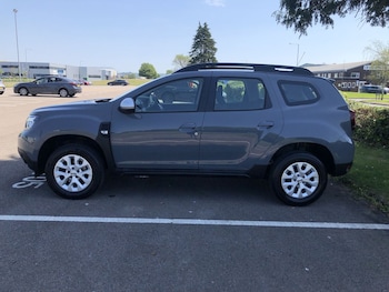 Used Dacia Duster 2023 for sale - 78687700: Photo