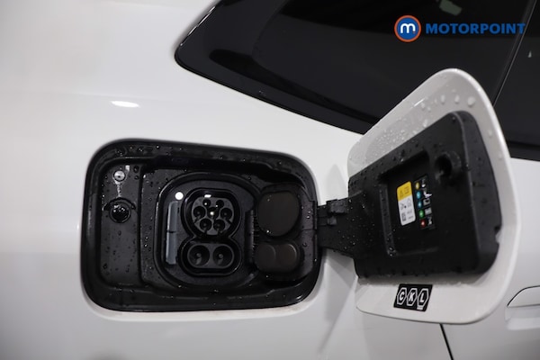 Used BMW i4 2024 for sale - 76303433: Photo 44
